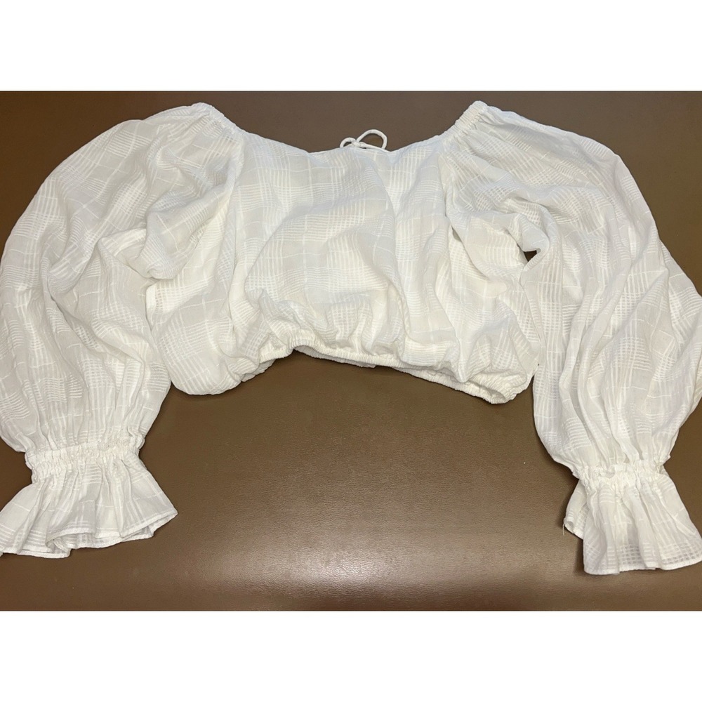 Altar'd State Sexy Open Back Tie Balloon Sleeve Cropped Top Size Medium White